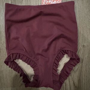 Kortni jeane 4/5 wine bottoms